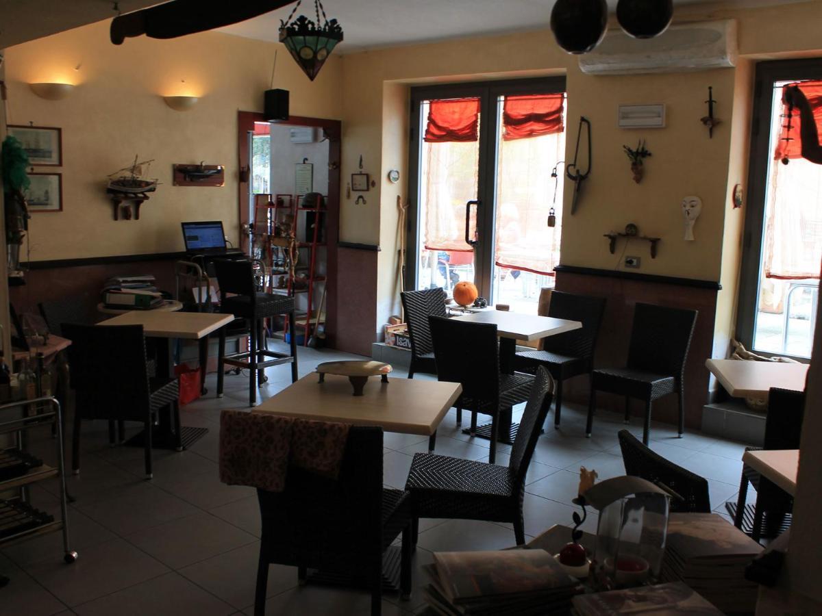 Caffe Del Moro Siciliano Bonassola Exterior photo